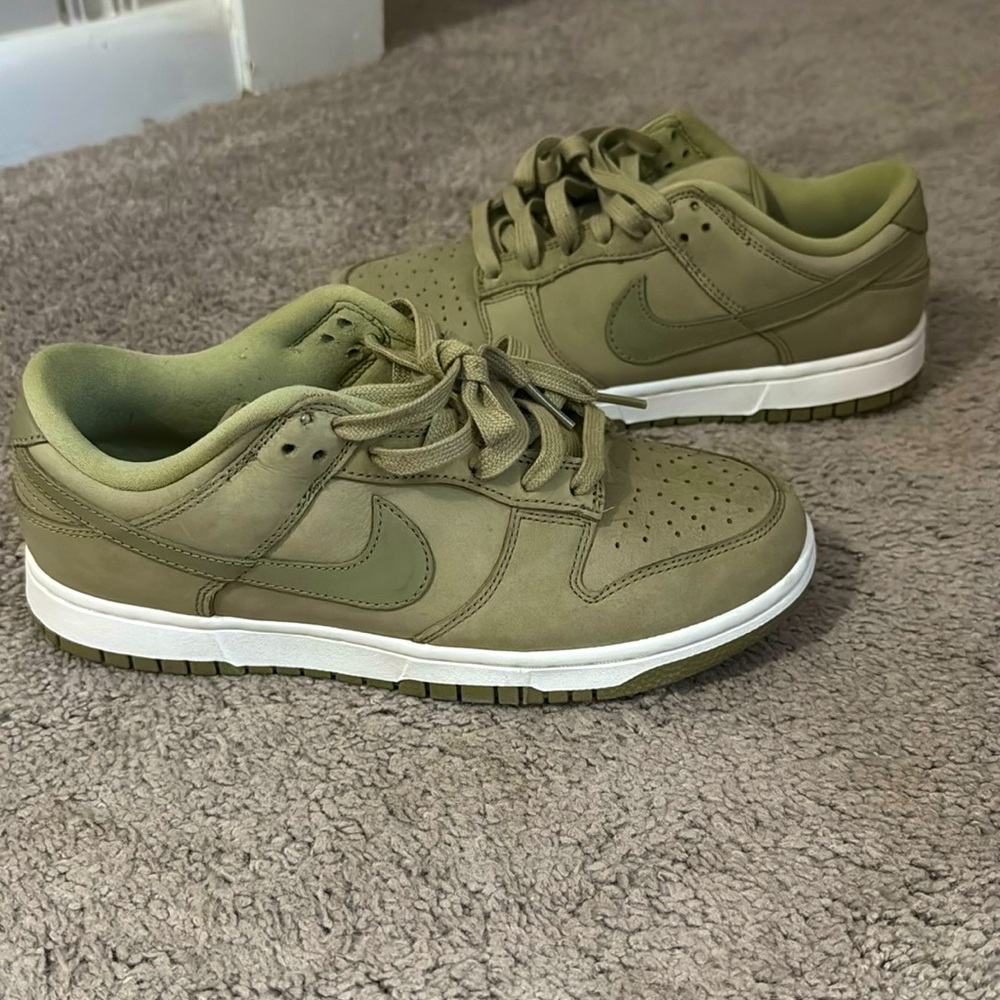 Nike Dunk Low PRM Neutral Olive Green Shoes Sneaker DV7415-200 Women's